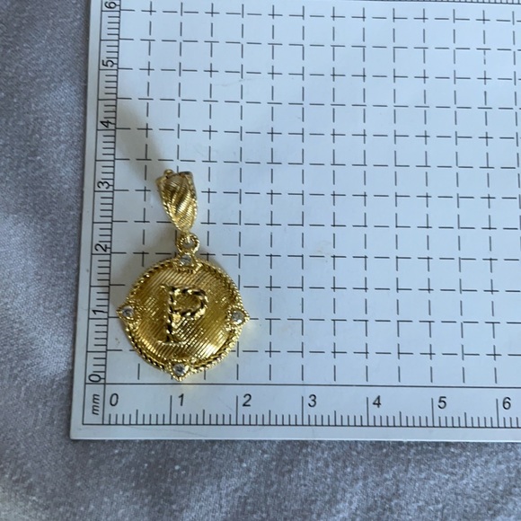 Judith Ripka P Medallion - Picture 7 of 9